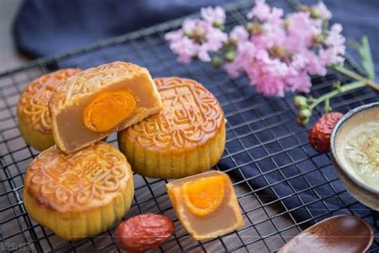 说出一年之中的所有节日,并说出日期.