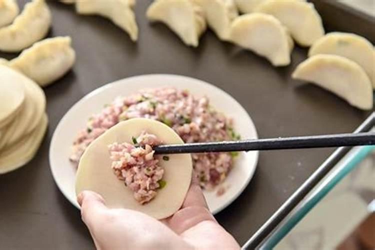 梦见小女孩吃饺子的预兆