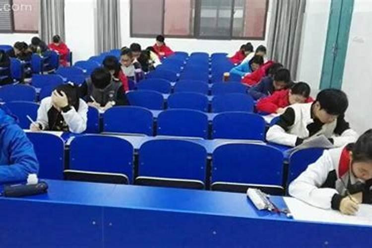 男的梦到又去学校上学是什么意思