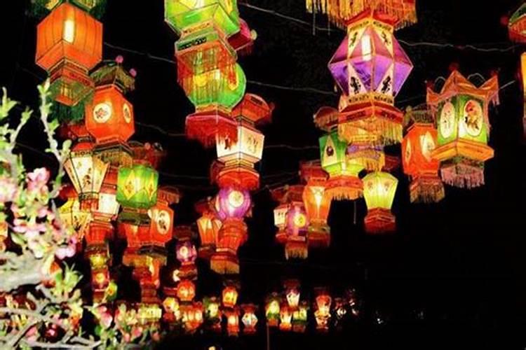 梦到有人给去世已久的爷爷买衣服他很开心