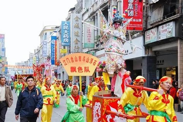 八字五行中火多缺木,如何调和运势？