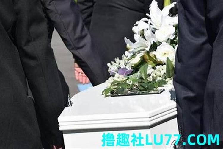 梦见和同学在陌生地方读书的预兆