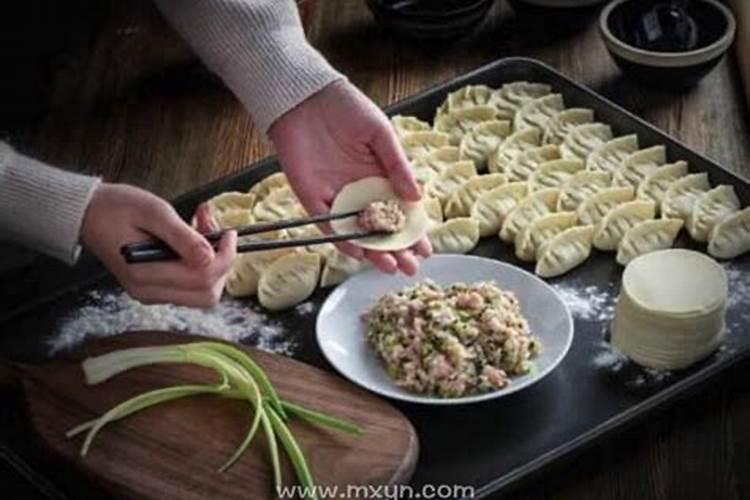 女人梦见包饺子是什么兆头