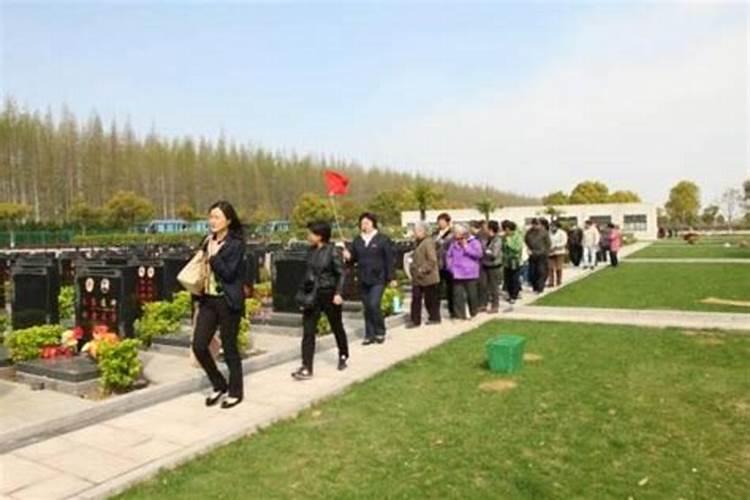 离婚后梦见前夫和婆婆是什么意思？