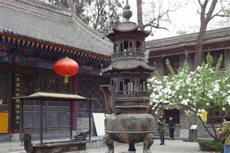 祭拜婴灵 给婴灵立神主牌 是要找神婆还是去什么庙里？求具体答案