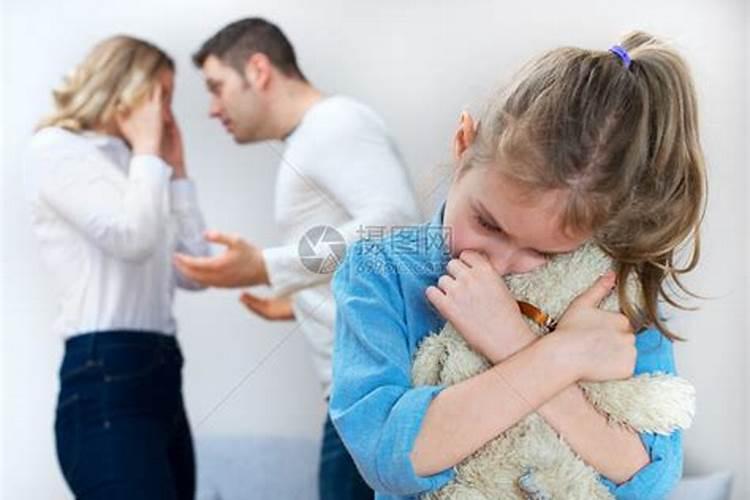 梦见女朋友来自己家里的预兆