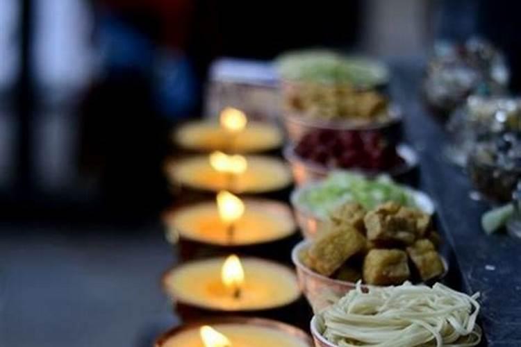 阴历十月初一去祭祖,有宗教不烧纸的,应该带点什么东西去比较好呢？带...