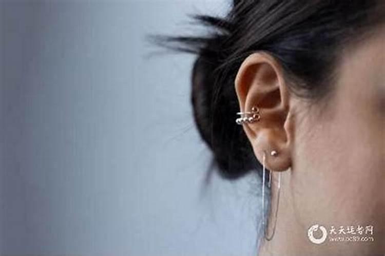 男人左右耳朵发热测吉凶