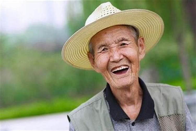 家门外正对有一块巨大的石头是否影响风水