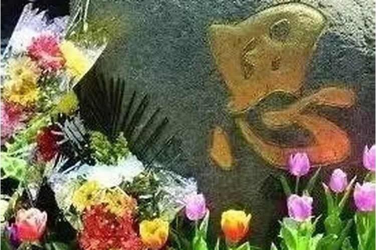 梦见活着的亲人死了又复活说话的预兆