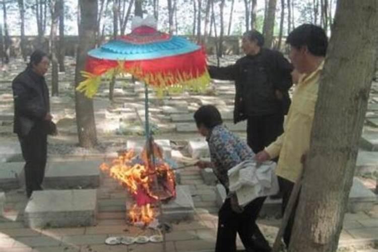 梦见自己叔叔出殡的预兆