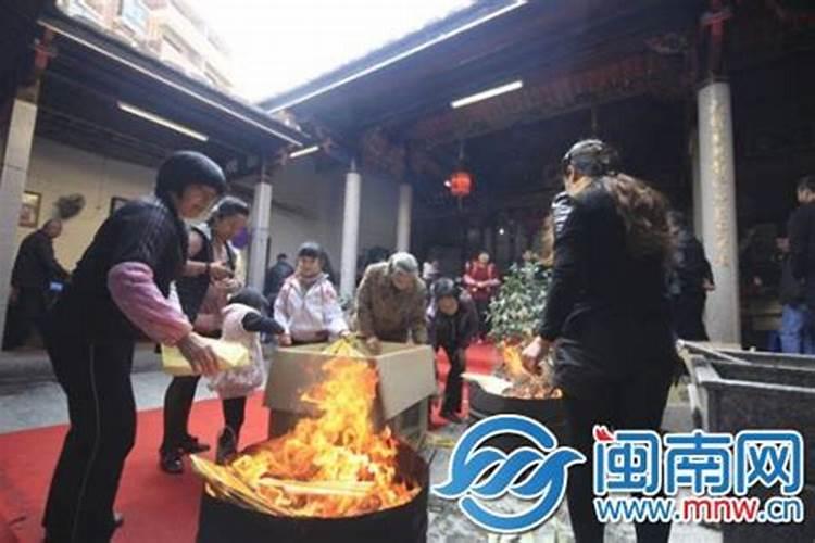 梦见被蛇咬了并且出血了