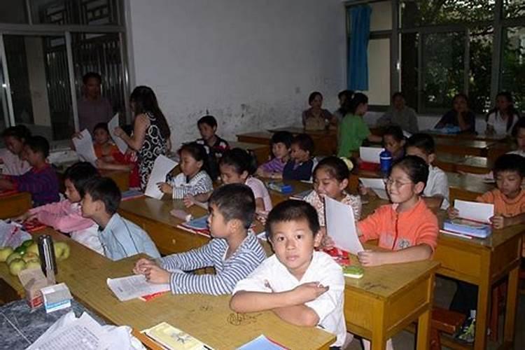 梦见学校里很多学生的预兆