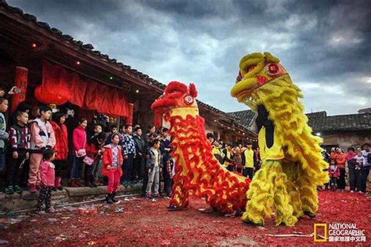 梦见两口棺材一起出殡