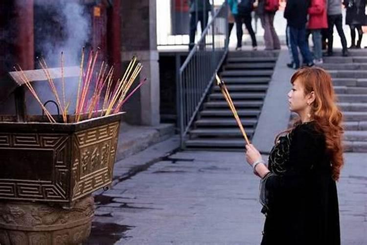 兔人在蛇年2025年每月运势如何