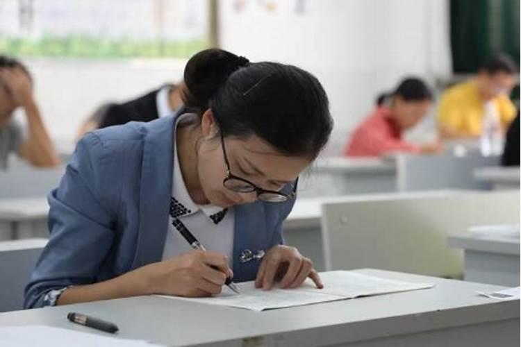 事业戴什么水晶最旺财