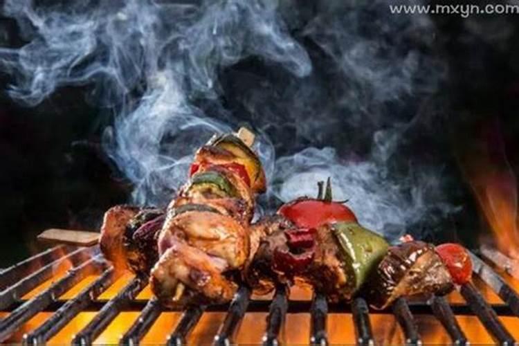 梦见吃烤牛肉串是什么意思