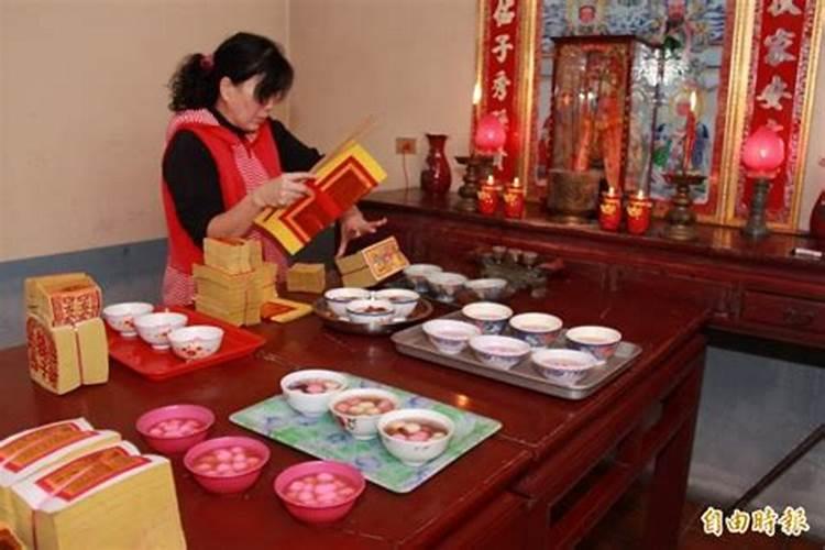 梦见单位女同事是什么意思 梦见单位女同事预兆什么