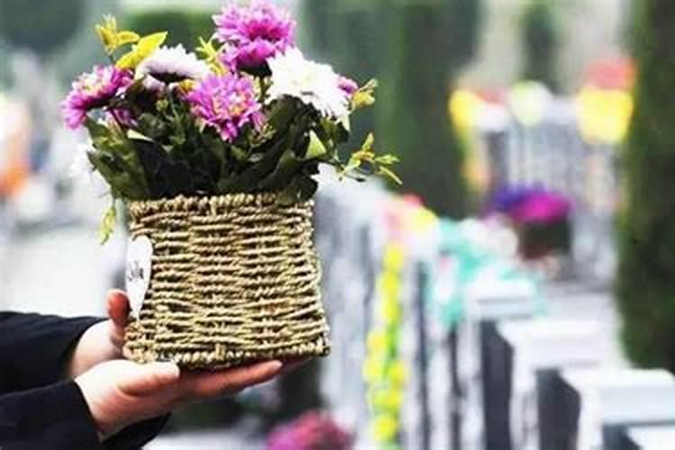 梦见和死去的人说话代表什么？