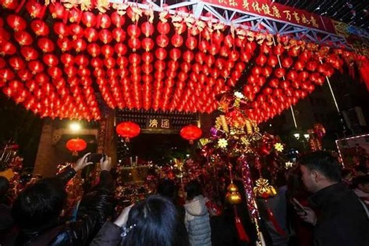 81年鸡哪年转大运 81年属鸡人2025年走大运？