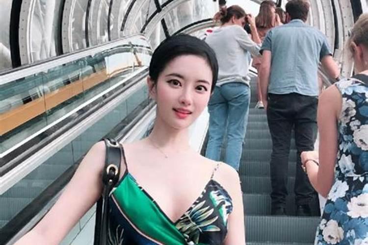 梦见女人裸着身体是什么预兆解梦