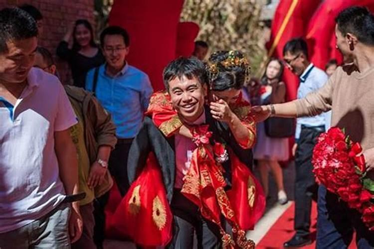详谈客厅摆设风水好方位