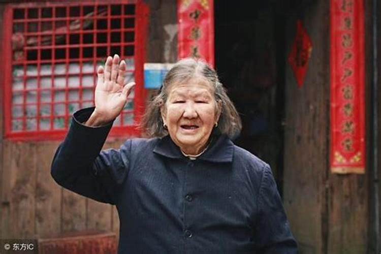 梦见已逝外婆的葬礼