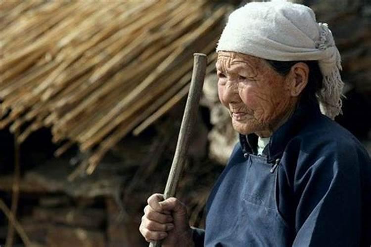 梦见老太太死而复生的预兆