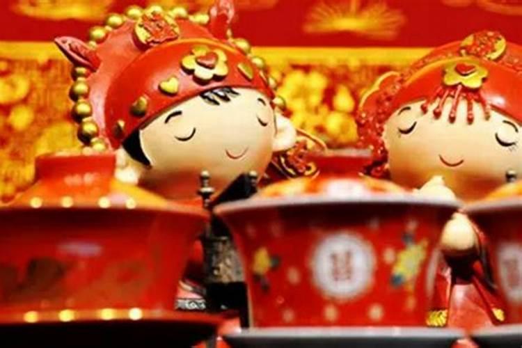 算命先生说你有劫数需要破解,需要一只羊腿和俩只活鸡是骗子吗？