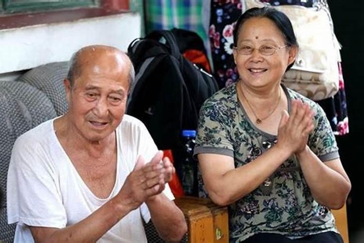 请问八字取名字喜用神重要,还是名字三才五格重要,如果取名字刚好是喜...