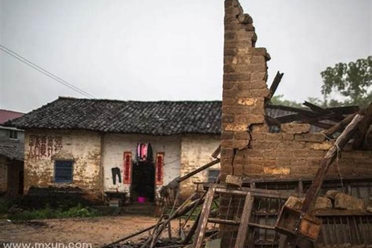梦见老家房子倒塌是什么意思 梦见老家房子倒塌的寓意