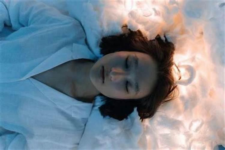 梦见好朋友死了自己哭的很厉害的预兆