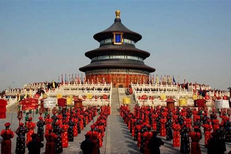 属蛇冲太岁佩戴什么 生肖蛇冲太岁可以佩戴什么