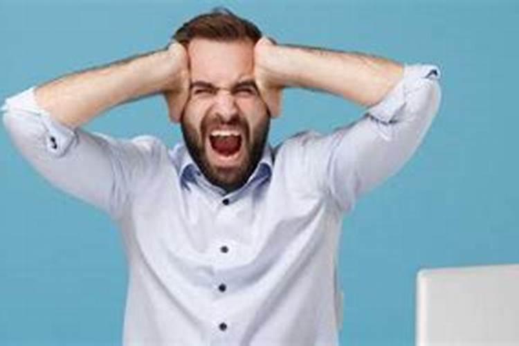 梦见领导对自己不满有什么预兆？是什么意思？