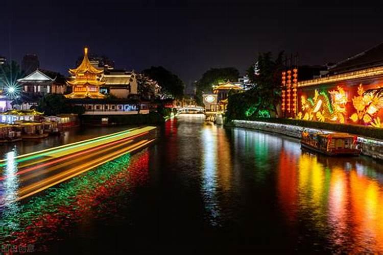赛龙舟在哪个地方举行