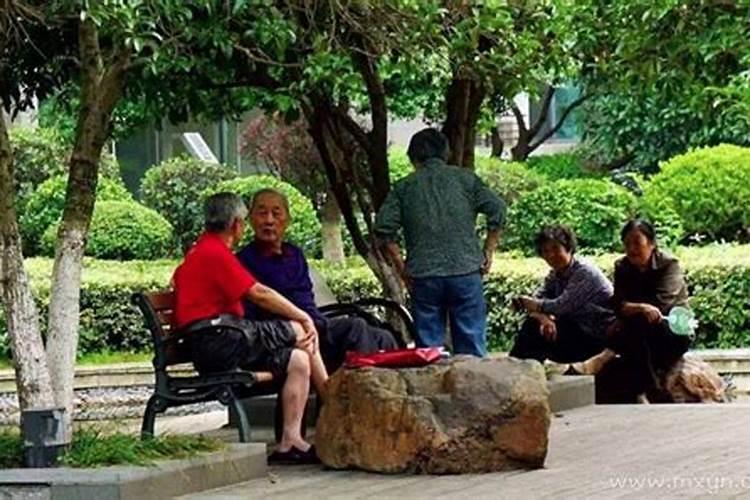 梦见已故及亲人的预兆