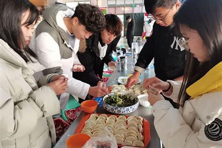 包饺子的习俗 包饺子的习俗介绍