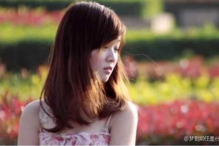 梦到做梦前任是什么意思？