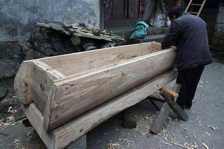 梦见开棺并看到死人的预兆