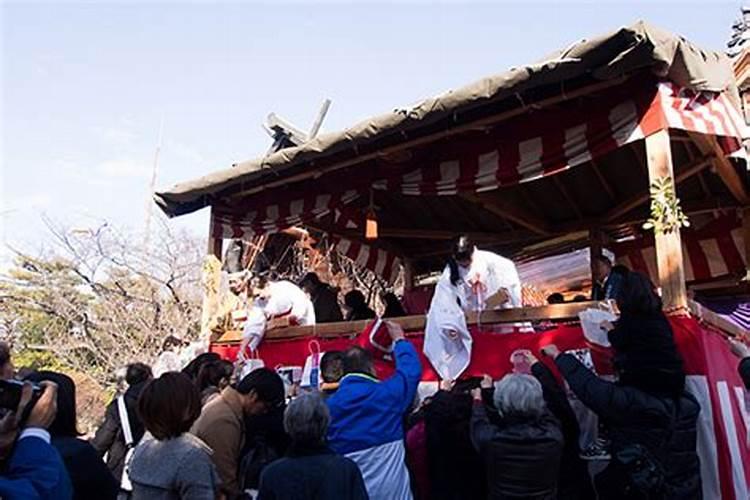 夫妻宫冲太岁,夫妻俩都犯太岁怎么办