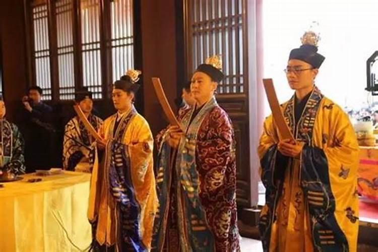 什么人可以戴九梁巾？