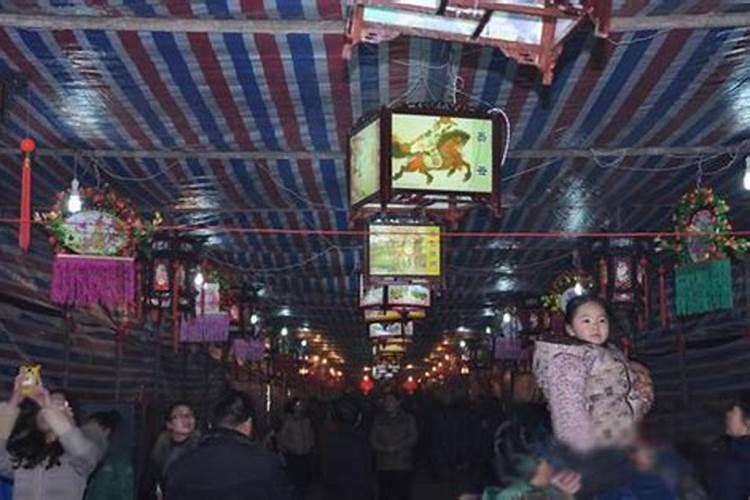 过年挂灯笼的由来