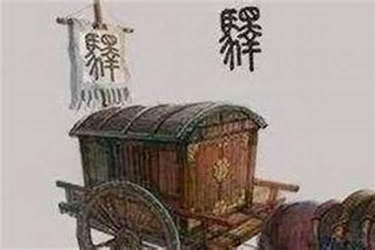 属虎本命年带虎生肖吊坠好吗？