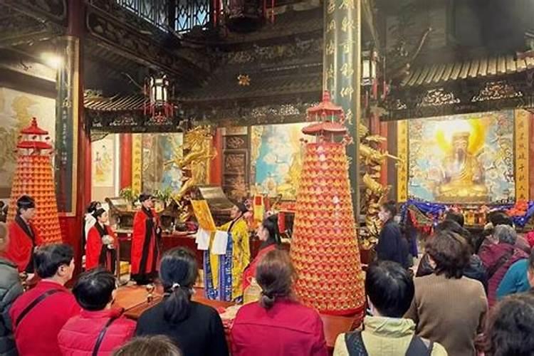 感觉流年不利,请高人指点下