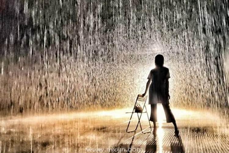 梦见和男友骑摩托被雨淋的预兆