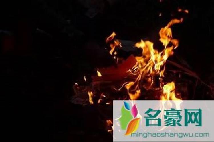 八字不合的夫妻会怎样 容易互相挑剔？