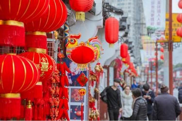 梦见大老鼠爬到我腿上的预兆