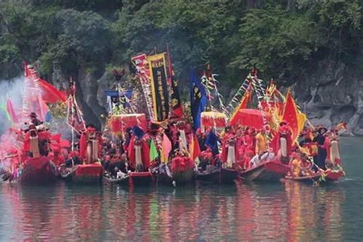 红楼梦中贾府除夕夜是如何祭宗祠的？发生了哪些事情？