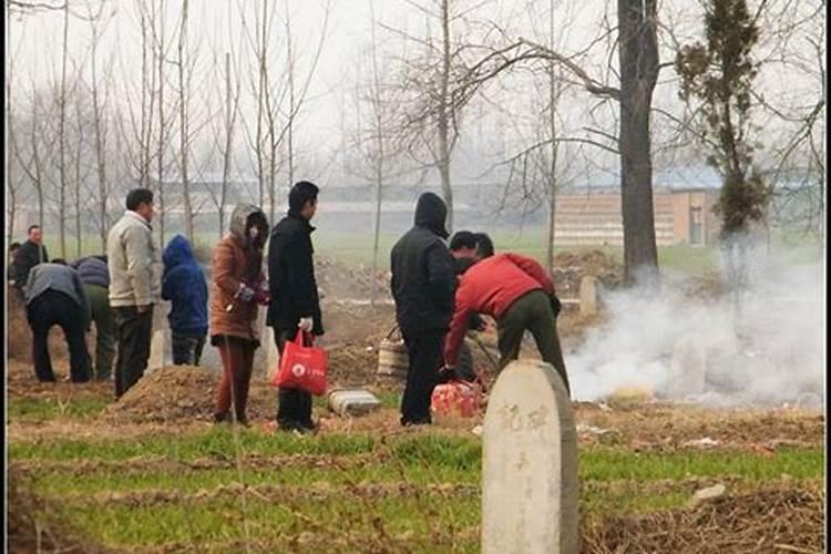 为啥要在正月初一给祖宗上坟？