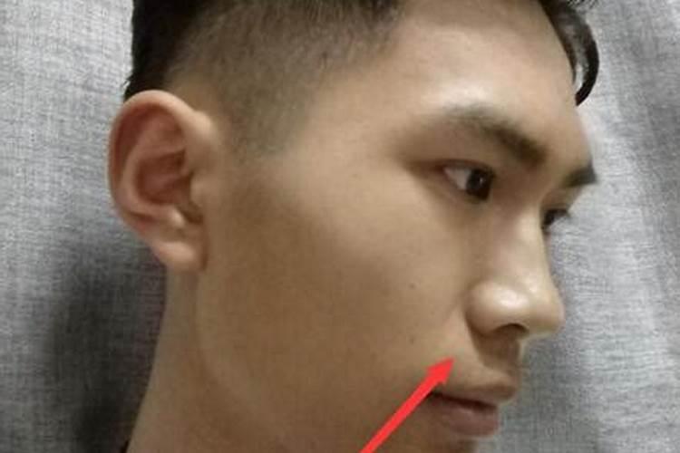 鼻梁起节的男人面相性格分析